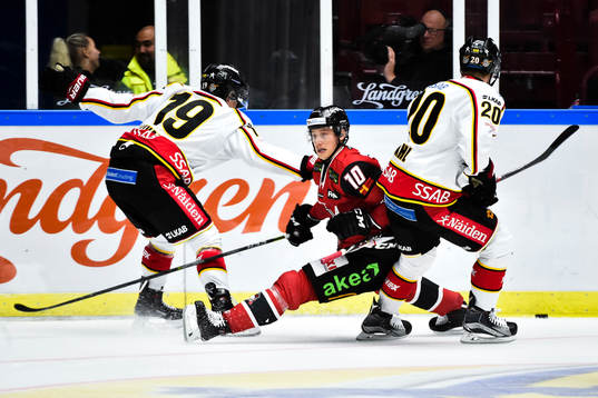 Malmö Redhawks Robin Alvarez faller