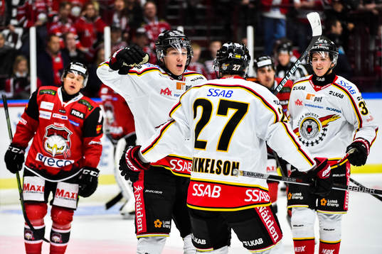 Luleås Gustav Rydahl jublar