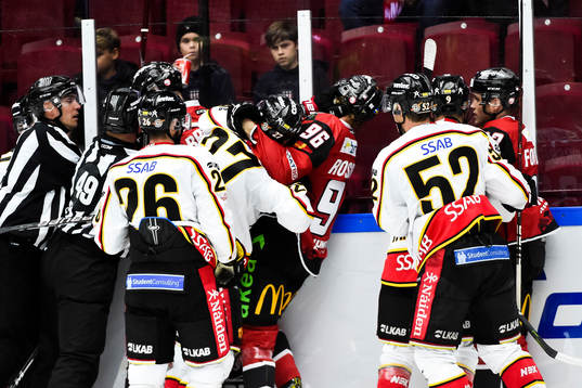 Malmö Redhawks Kim Rosdahl  i bråk med Luleås  Brendan