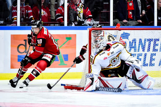 Malmö Redhawks Robin Alvarez och Luleås målvakt Filip