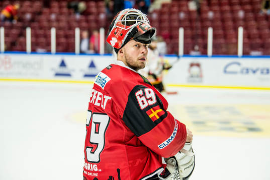 Malmö Redhawks målvakt Oscar Alsenfelt deppar