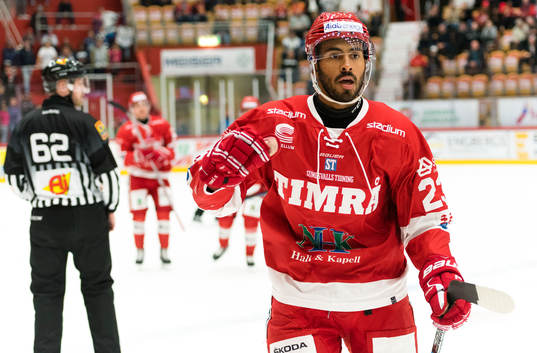 Timrås Jeremy Boyce-Rotevall jublar