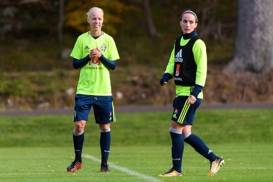 Caroline Seger och Kosovare Asllani