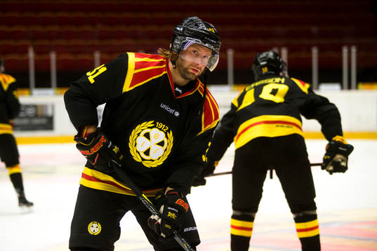 Brynäs Jonathan Granström före ishockeymatchen i SHL