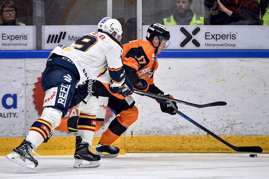 Karlskronas Joel Kellman och Djurgårdens Rene Bourque