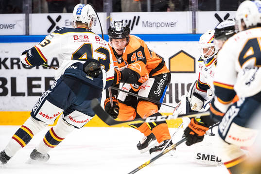 Djurgårdens Tom Nilsson  och Karlskronas Filip Cruseman