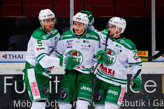Rögles Alen Bibic, Mathias From och Cade Fairchild jublar
