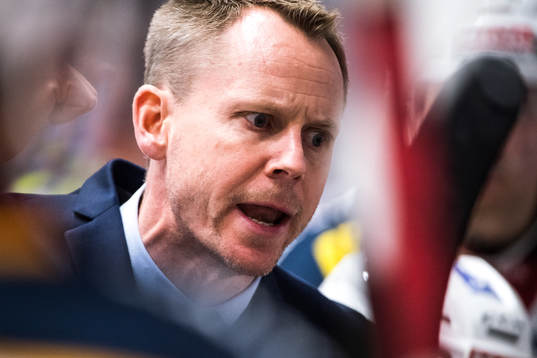 Djurgårdens tränare Robert Ohlsson reagerar