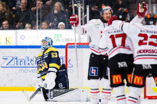 s målvakt Fredrik Pettersson-Wentzel deppar