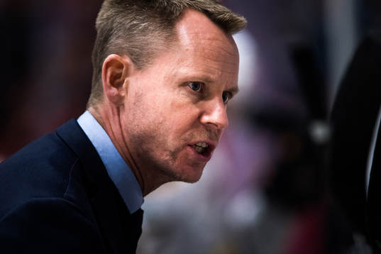 Djurgårdens tränare Robert Ohlsson  reagerar