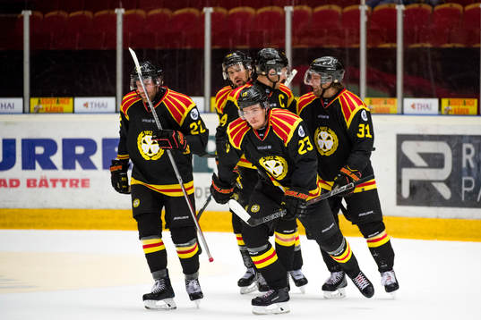 Brynäs Lucas Carlsson jublar