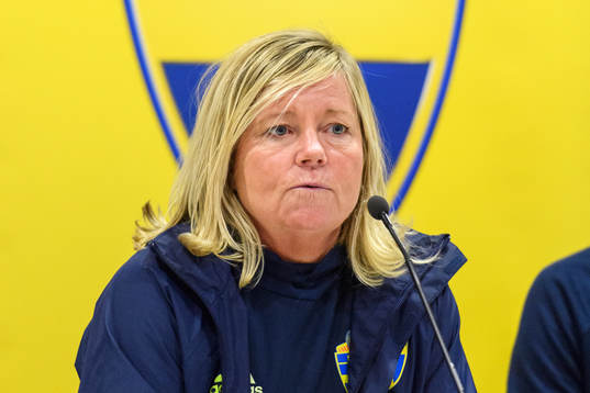 Landslagschef Marika Domanski Lyfors på en presskonferens