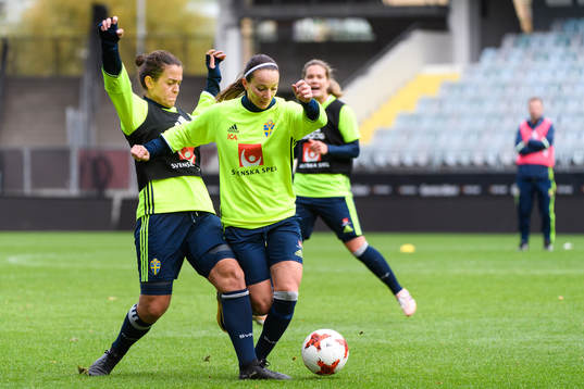 Marija Banusic och Kosovare Asllani