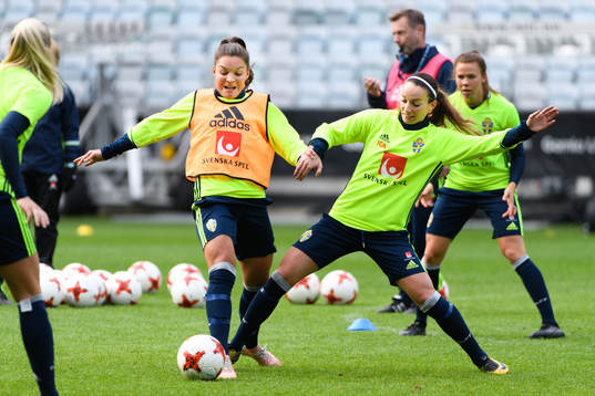 Johanna Rytting Kaneryd och Kosovare Asllani