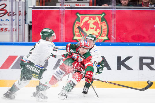 Moras Andrew Rowe och Frölundas Max Friberg och Victor
