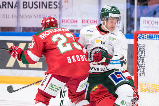 Moras Tomas Skogs och Frölundas Max Friberg  i