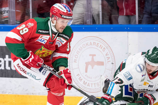 Moras Jacob Nilsson  i ishockeymatchen i SHL mellan Mora