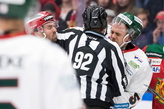 fight i ishockeymatchen i SHL mellan Mora och Frölunda