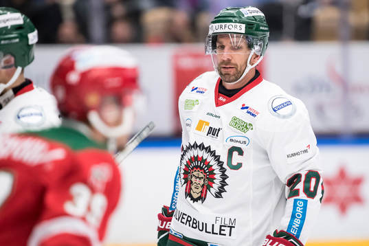 Frölundas Joel Lundqvist  i ishockeymatchen i SHL mellan