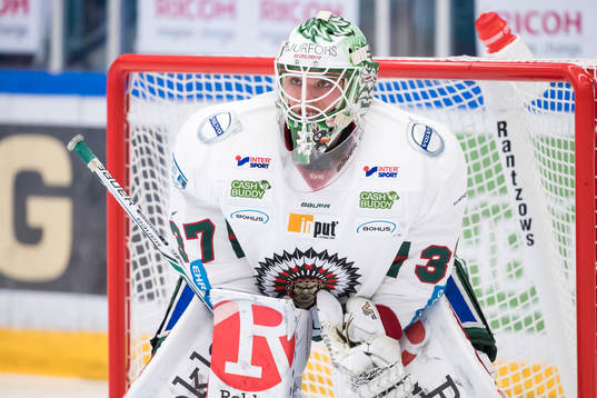 Frölundas målvakt Johan Gustafsson  i ishockeymatchen i