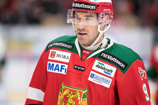 Moras Andrew Rowe  i ishockeymatchen i SHL mellan Mora och
