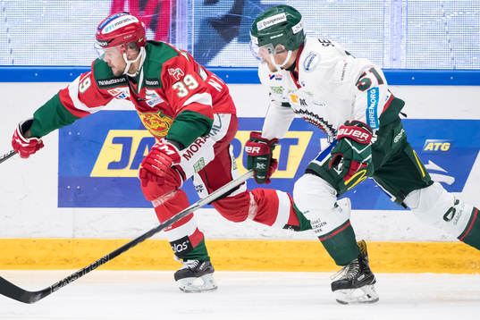 Moras Jacob Nilsson och Frölundas Mats Rosseli Olsen  i