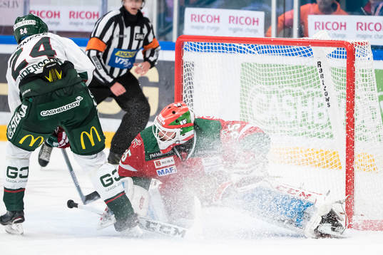 Frölundas Lias Andersson sätter avgörande straff bakom