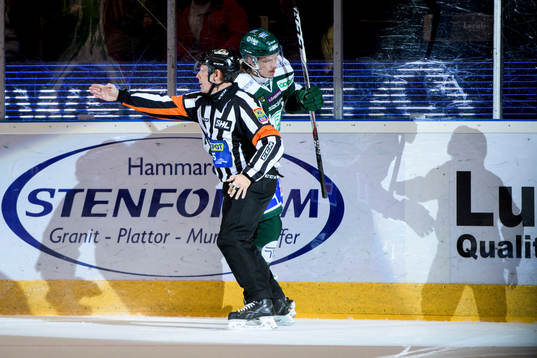 Färjestads Joakim Nygård jublar