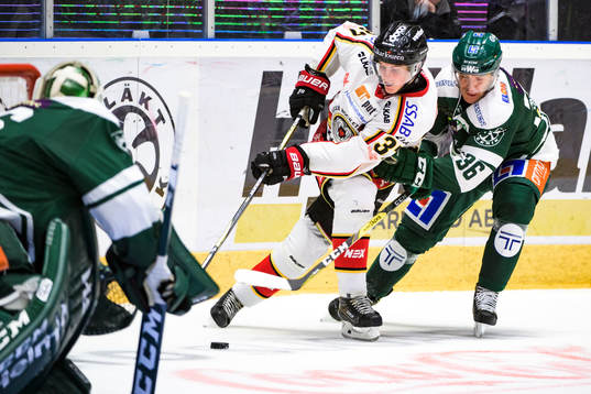 Luleås Isac Lundeström och Färjestads Niklas Fogström