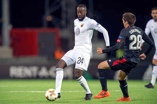 Östersunds Ronald Mukiibi och Athletic Bilbaos Inigo