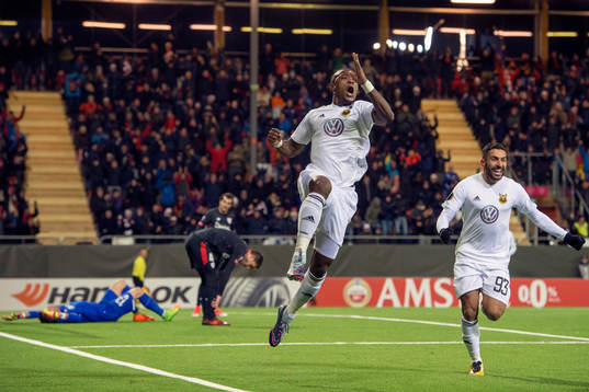 Östersunds Salisu Abdullahi Gero jublar