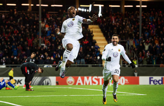 Östersunds Salisu Abdullahi Gero jublar