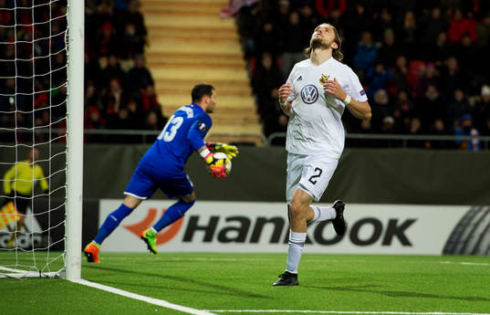 Östersunds Tom Pettersson missar ett bra läge