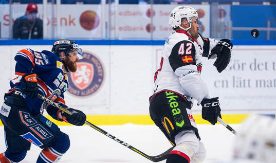 Växjös Liam Reddox och Malmö Redhawks Niklas Arell
