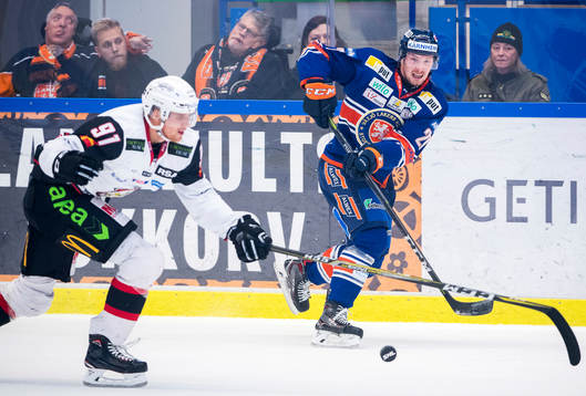 Växjös Martin Lundberg och Malmö Redhawks Max Görtz