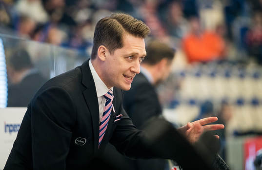 Växjös tränare Sam Hallam