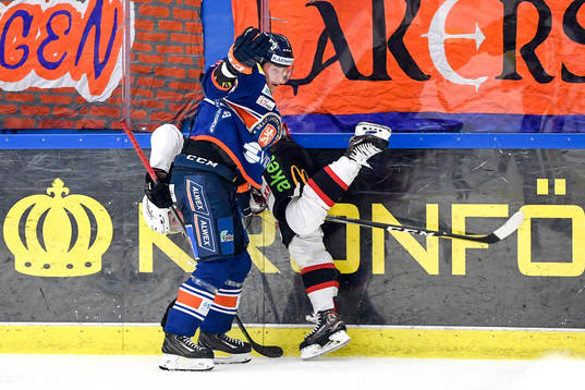 Växjös Ben Youds och Malmö Redhawks Nichlas Hardt
