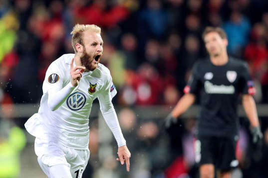 Östersunds Curtis Edwards jublar