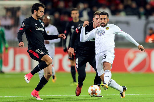 Östersunds Saman Ghoddos och Athletic Bilbaos Inigo Lekue