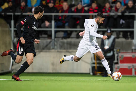 Östersunds Saman Ghoddos mot Athletic Bilbaos Xabier