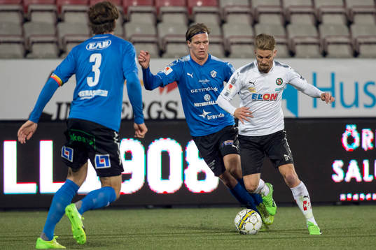 Örebros Martin Lorentzson och Halmstads Alexander