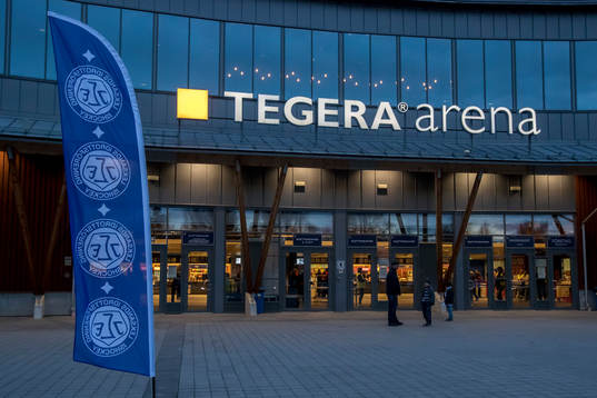 Tegera Arena innan ishockeymatchen i hockeyallsvenskan