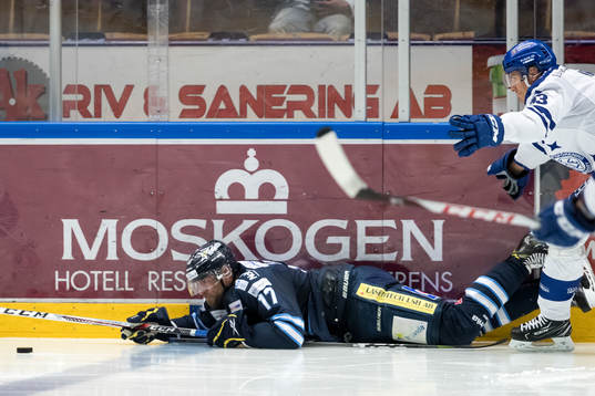 Leksands Jon Knuts och Karlskogas Niklas Lihagen  i