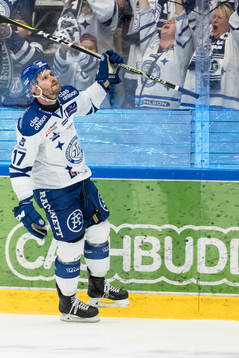 Leksands Jesper Ollas jublar