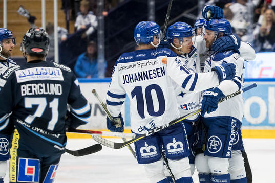 Leksands Jesper Ollas jublar