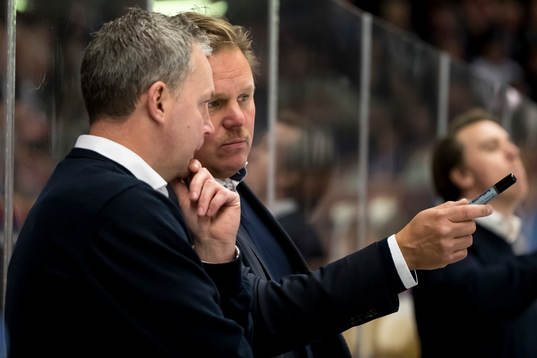 Leksands tränare Leif Carlsson  i ishockeymatchen i