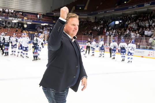 Leksands tränare Leif Carlsson jublar