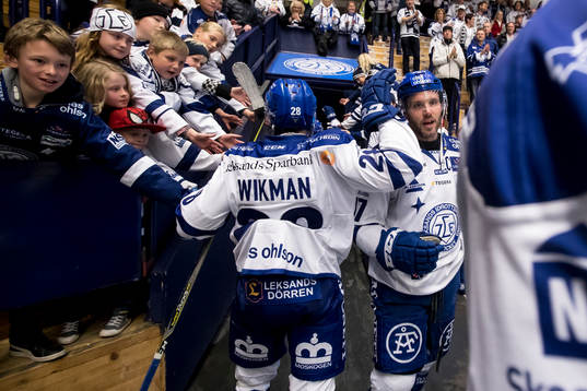Leksands William Wikman på väg ut