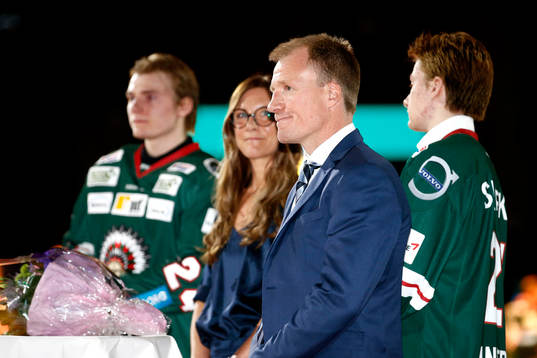 Niklas Andersson med familjen Lias, Jessica och Noah