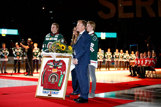 Niklas Andersson med familjen Lias, Jessica och Noah